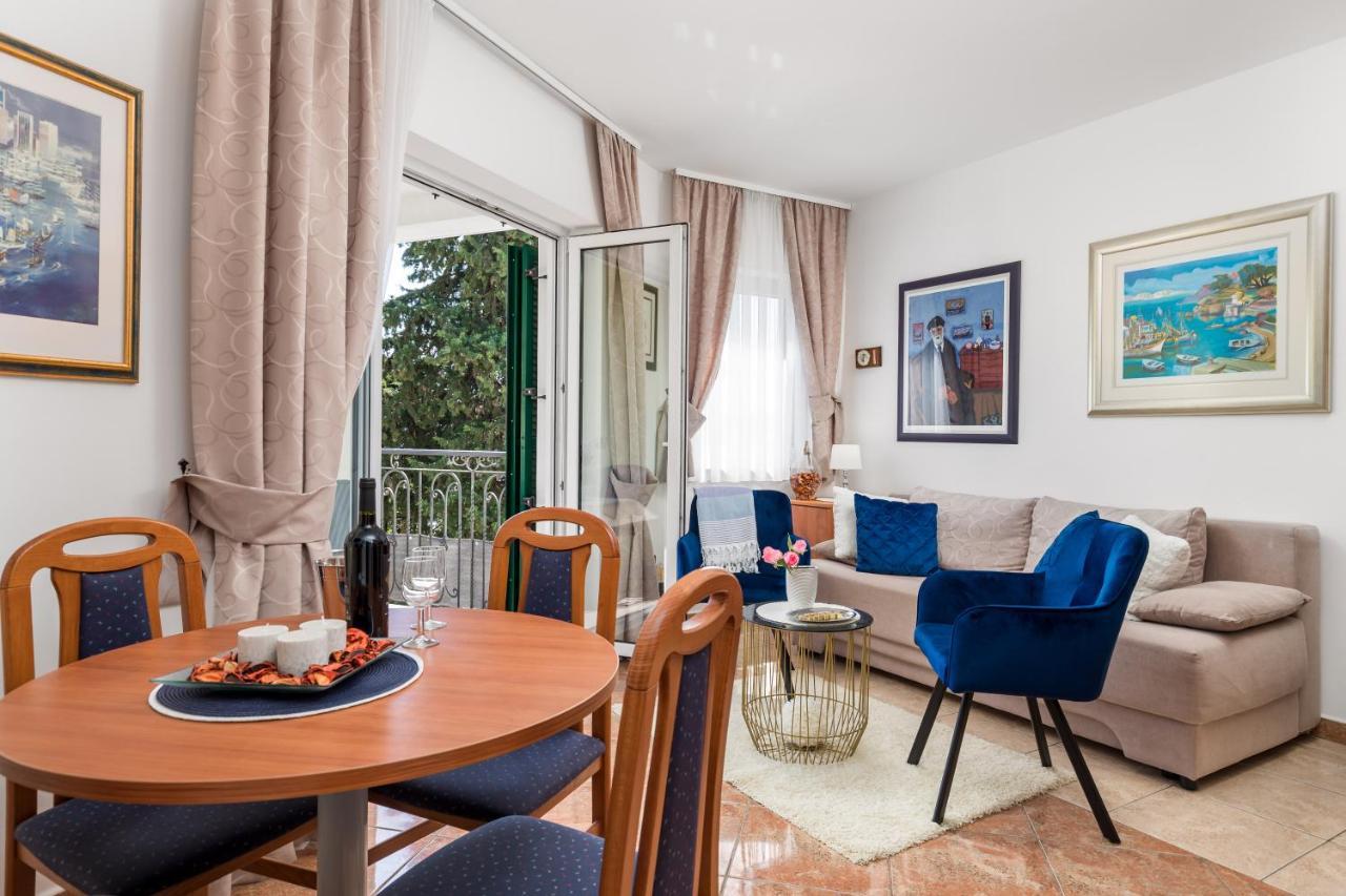 Light Summer Apartment With A Swimming Pool Опатия Екстериор снимка